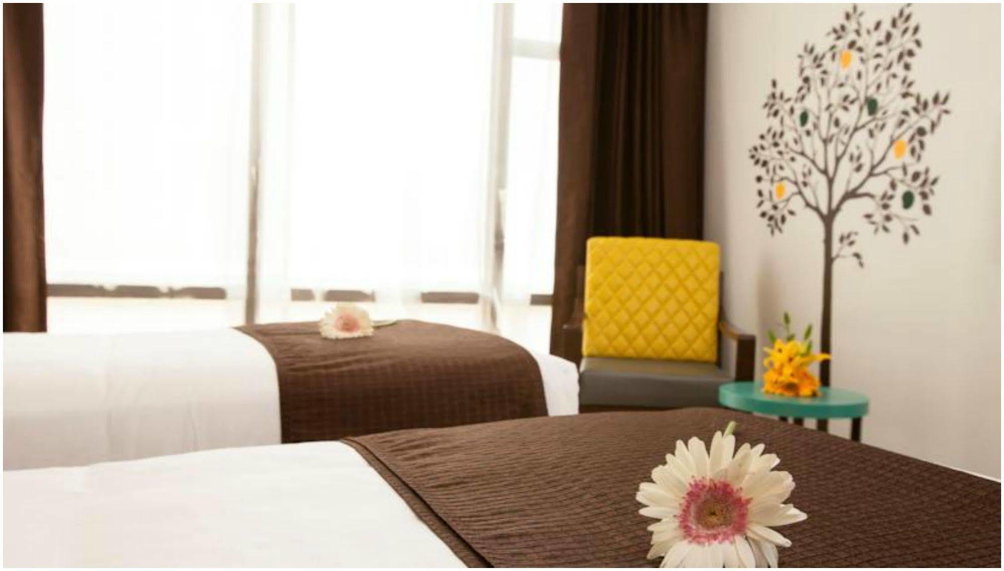 Mango Hotels, Airoli Navi Mumbai Bagian luar foto